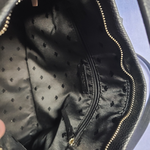Kate Spade Black Shoulder Bag with Minimalist Design - Picture 5 of 8